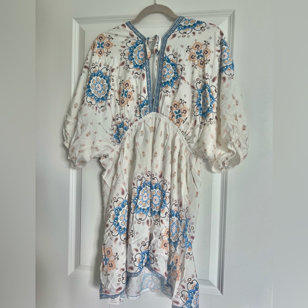 New With Tags - Cupshe Boho Plunging Blouson Sleeve Mini Dress- Size Medium